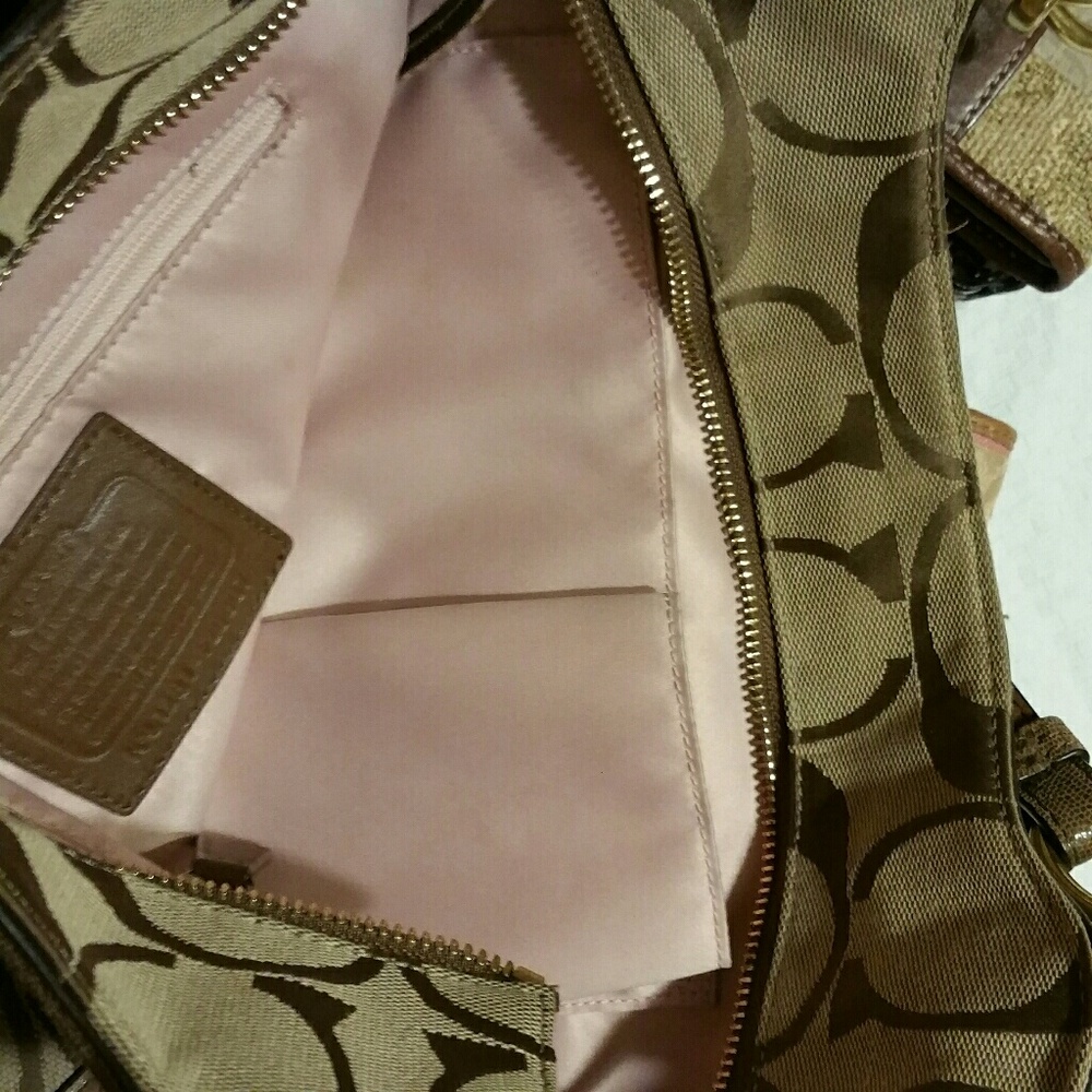 Coach Handbag - Picture 6 of 8